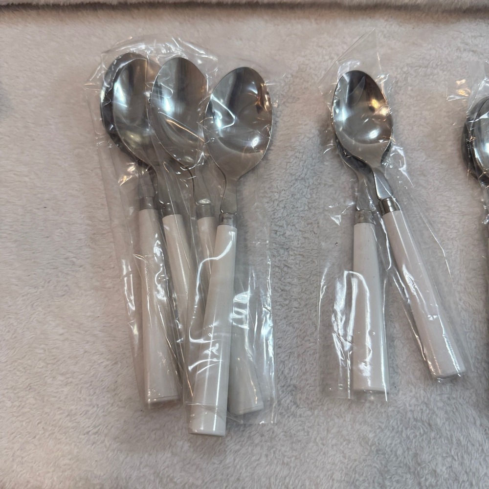 Sango Stainless Steel Flatware Set 20 Piece Service for 4 White Handles Vintage - Picture 7 of 13